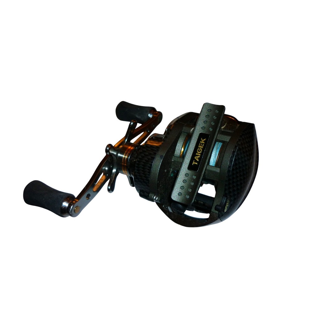 Taigek Baitcasting Fishing Reel 18+1 Bearings Carbon Fiber Pattern Low Profile